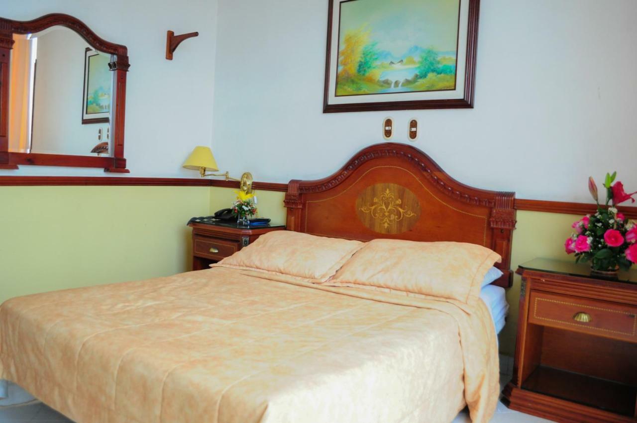 Hotel Quinta Avenida Cucuta Exterior photo