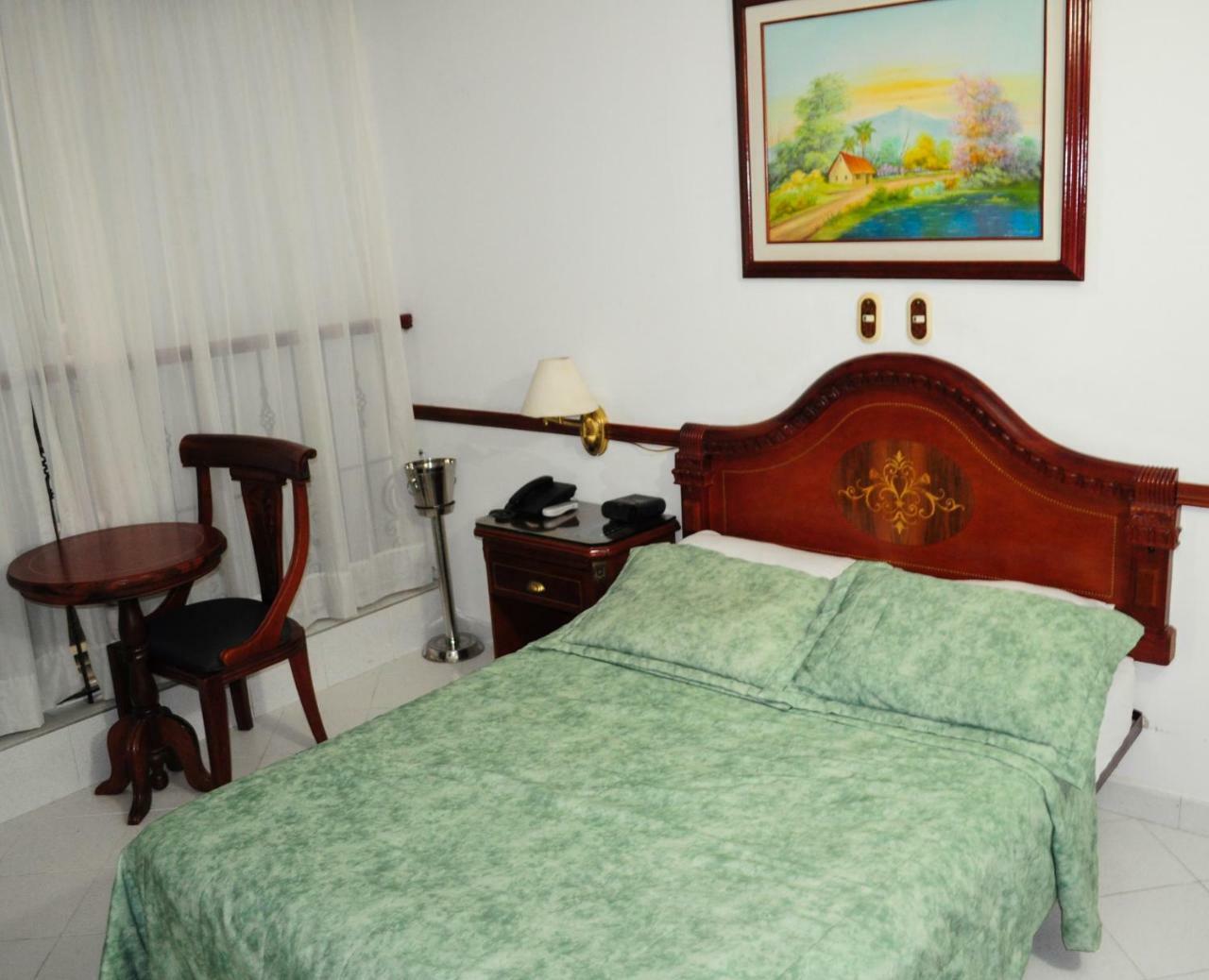 Hotel Quinta Avenida Cucuta Exterior photo